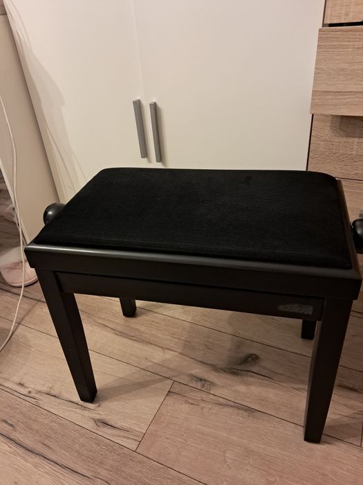 Stołek do pianina
