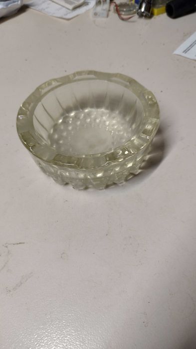 szklana popielniczka PRL