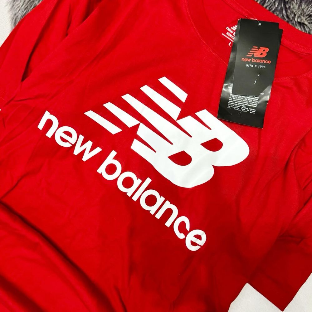 Нова футболка New Balance Big Logo червона з білим С М і Л розмір