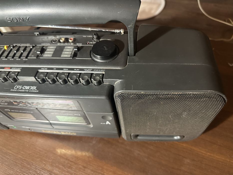Sony CFS-DW38l boombox