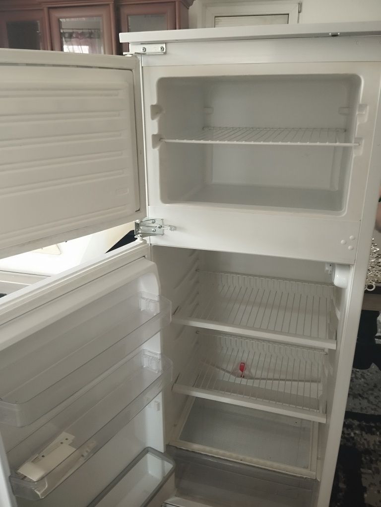 Lodówka i zmywarka  IGNIS plus okap  Mastercook