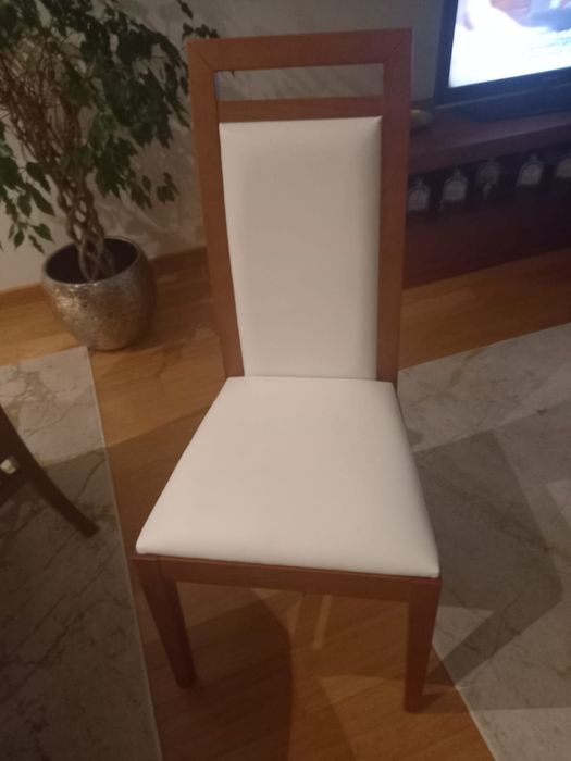 Mesa de cerejeira com 6 cadeiras