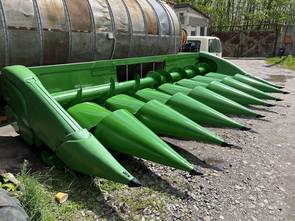 JOHN DEERE 608C кукурузная жатка Джон Дір 608C