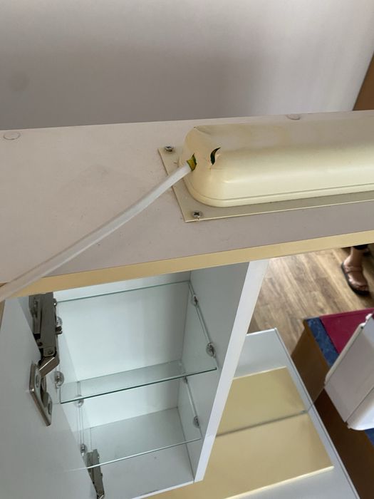 Дзеркало з підсвіткою