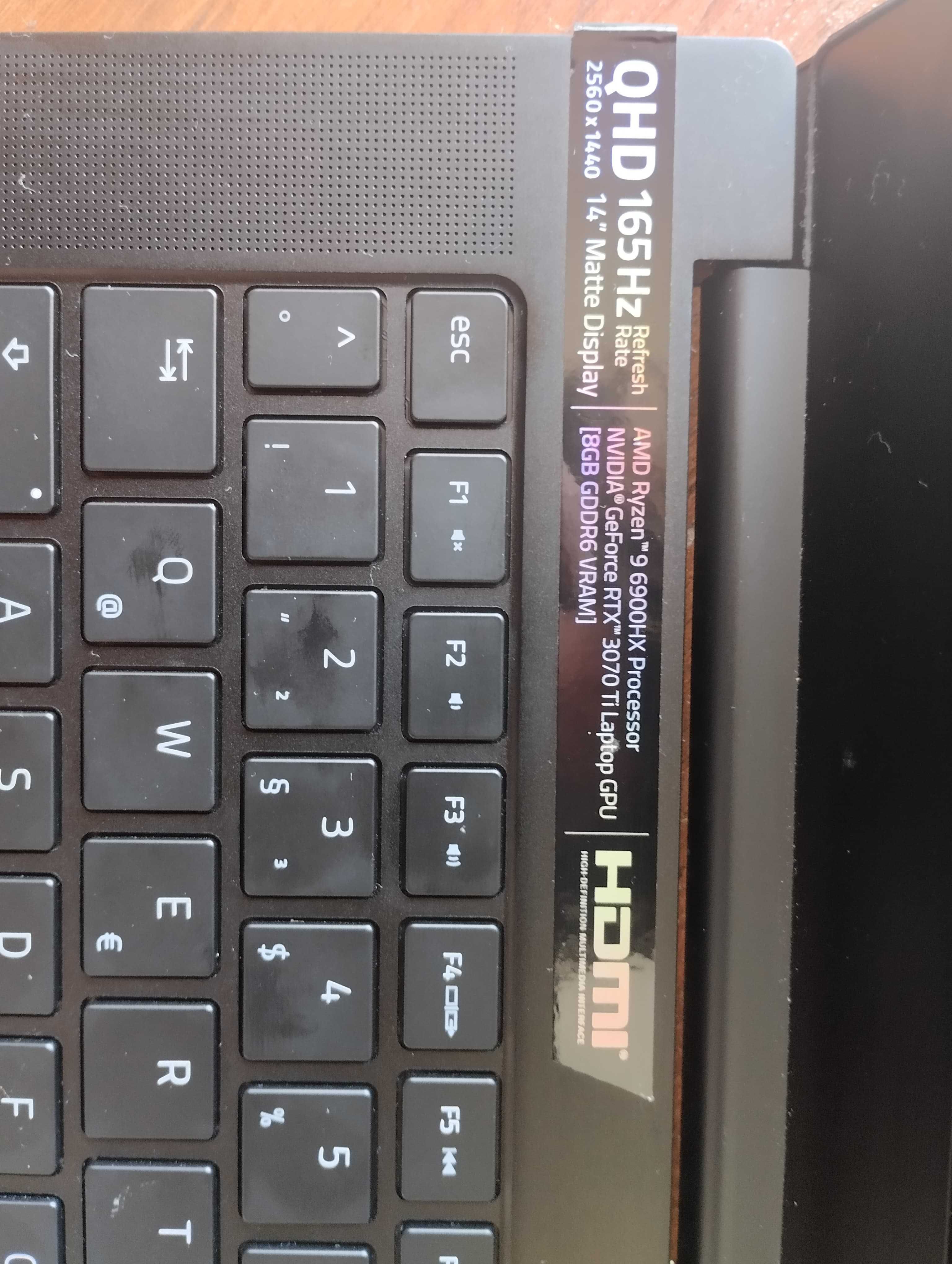 Razer Blade 14 - Ryzen
9 4.9 GHz-SSD 1000 GB-16GB-GeForce RTX 3070 Ti