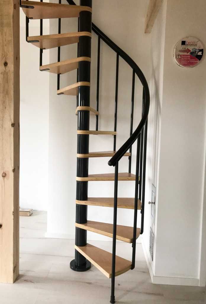 Nowoczesne schody spiralne Las Vegas Antracyt/ BUK fi 120 cm