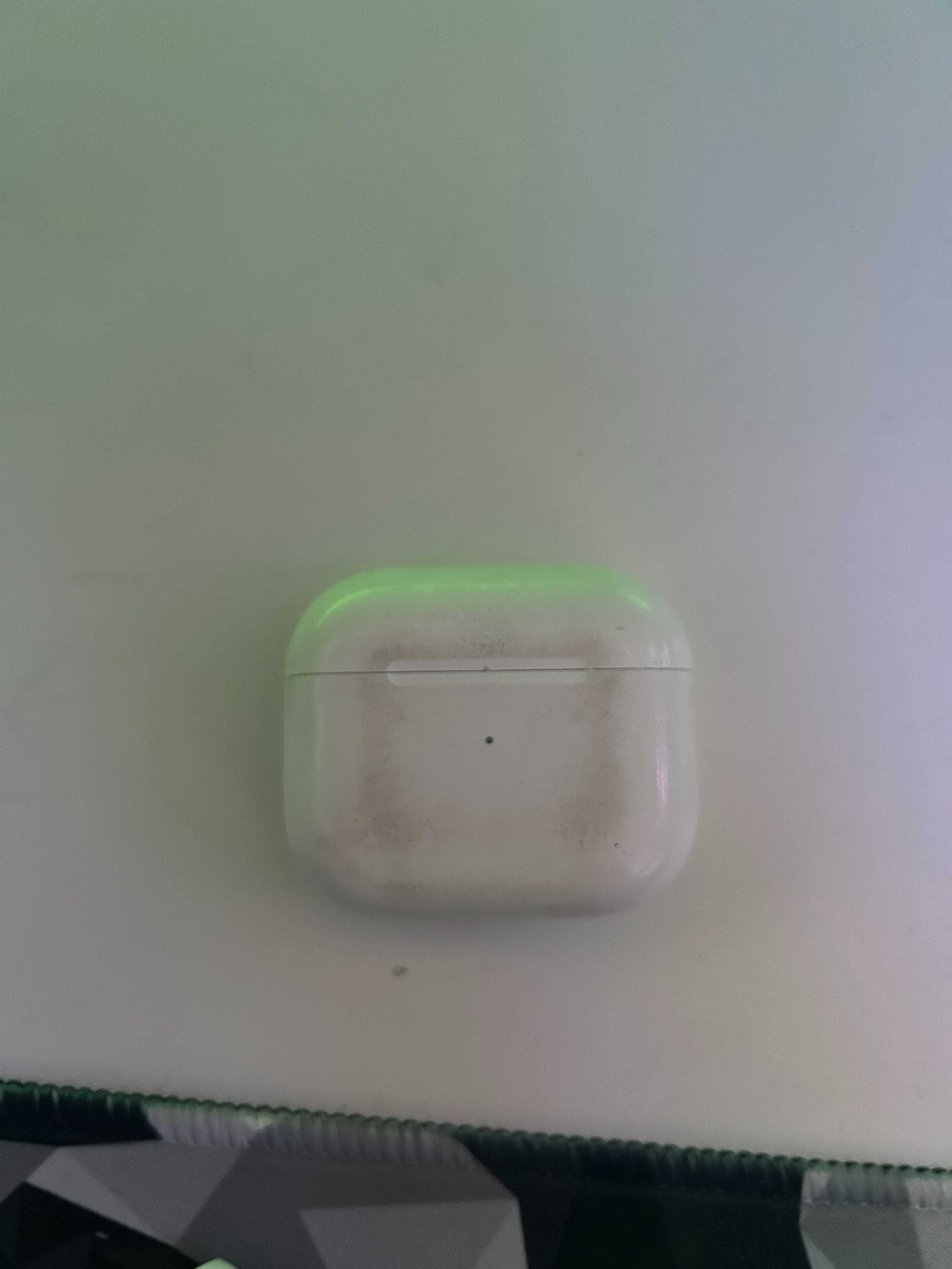 Apple AirPods 3 + etui ładujące lightning z MagSafe