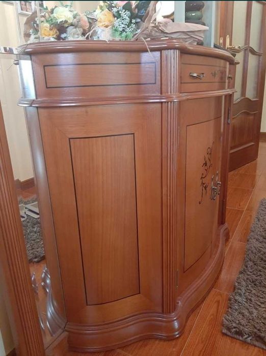 Sapateira com espelho