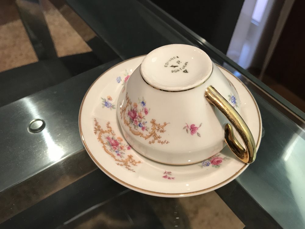 Conjunto de chavenas cafe/cha porcelana