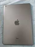 iPad Air 16 ГБ — майже ідеальний стан, зарядка + чохол