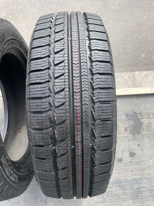 215/60/17 nokian wr c van
