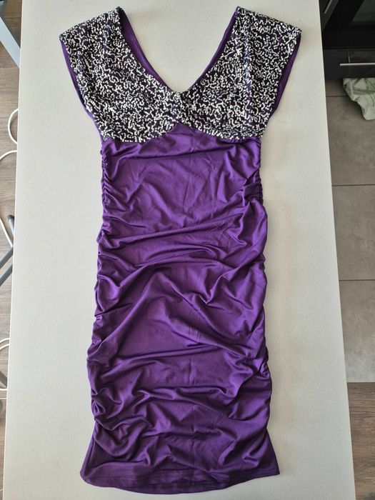 Fioletowa wieczorowa sukienka cekiny dopasowana r. 34 (XS)