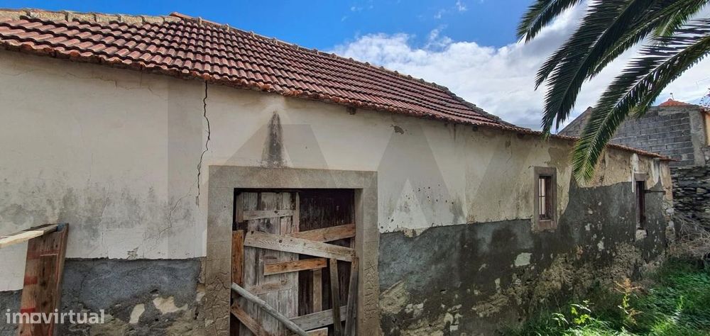 Prédio em Ruína no Centro do Porto Santo – Oportunidade Única com Proj