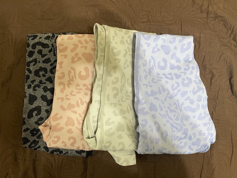 Спортивні лосини та топи