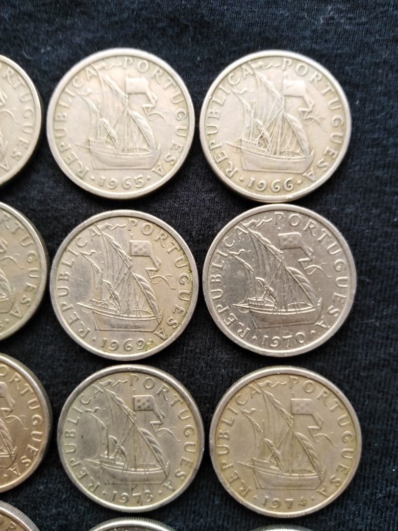 Coleção completa de moedas de 5 escudos