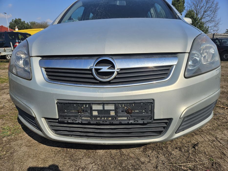 Opel Zafira B  z167 zderzak maska lampa blotnik drzwi klapa koła 1.9