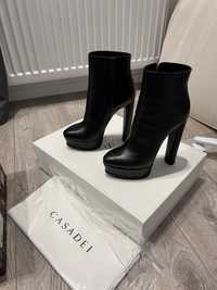 Ботильоны Casadei