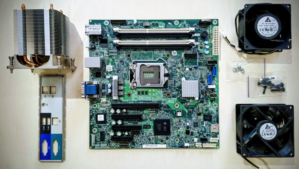 Материнська плата HP LGA1150 з системою охолодження