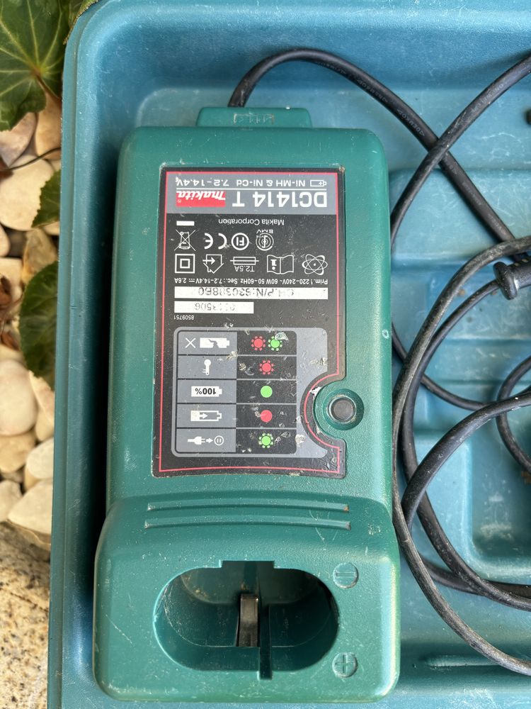 Aparafusadora makita 12 v