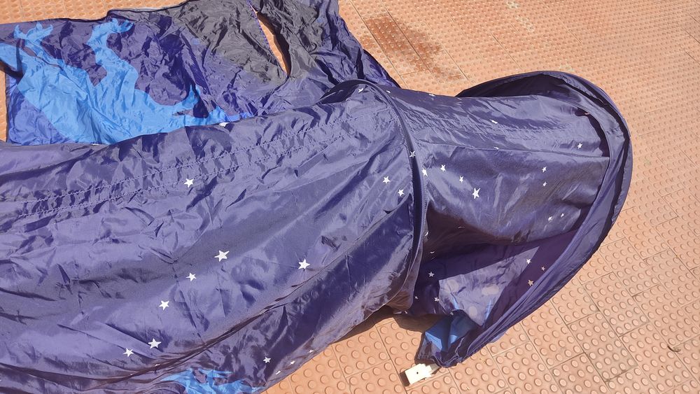 Túnel dinossauro para cama