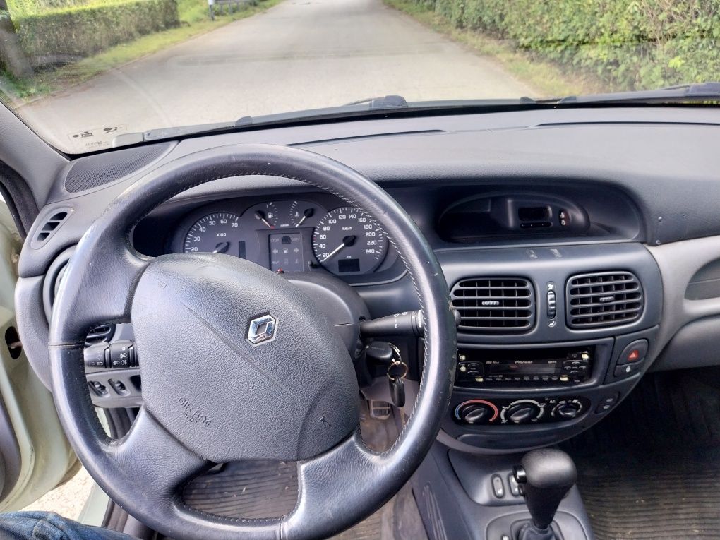 Renault megane 1.6 automat klimatyzacja