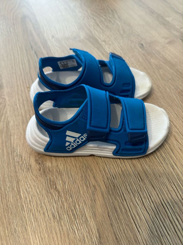 Sandałki adidas 25