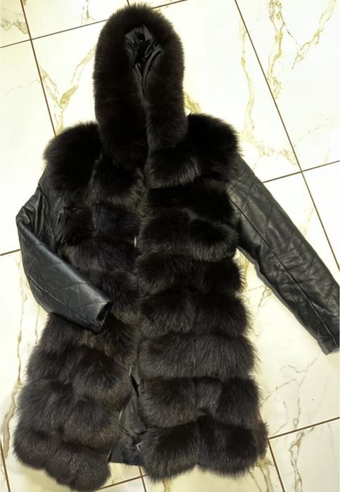 Продам натуральную шубу- трансформер, песец. Торг