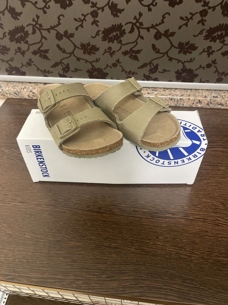 Дитячі шльопанці BIRKENSTOCK