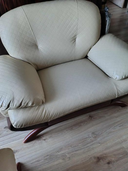 Meble do salonu z eko skóry