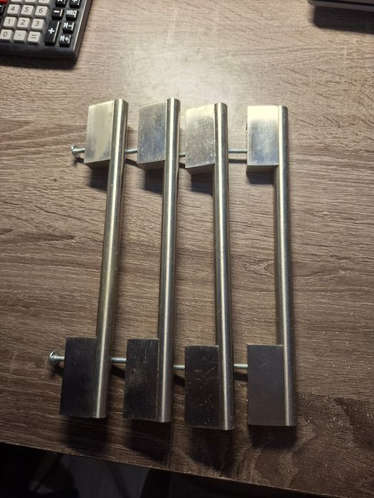 Uchwyt meblowy srebrny