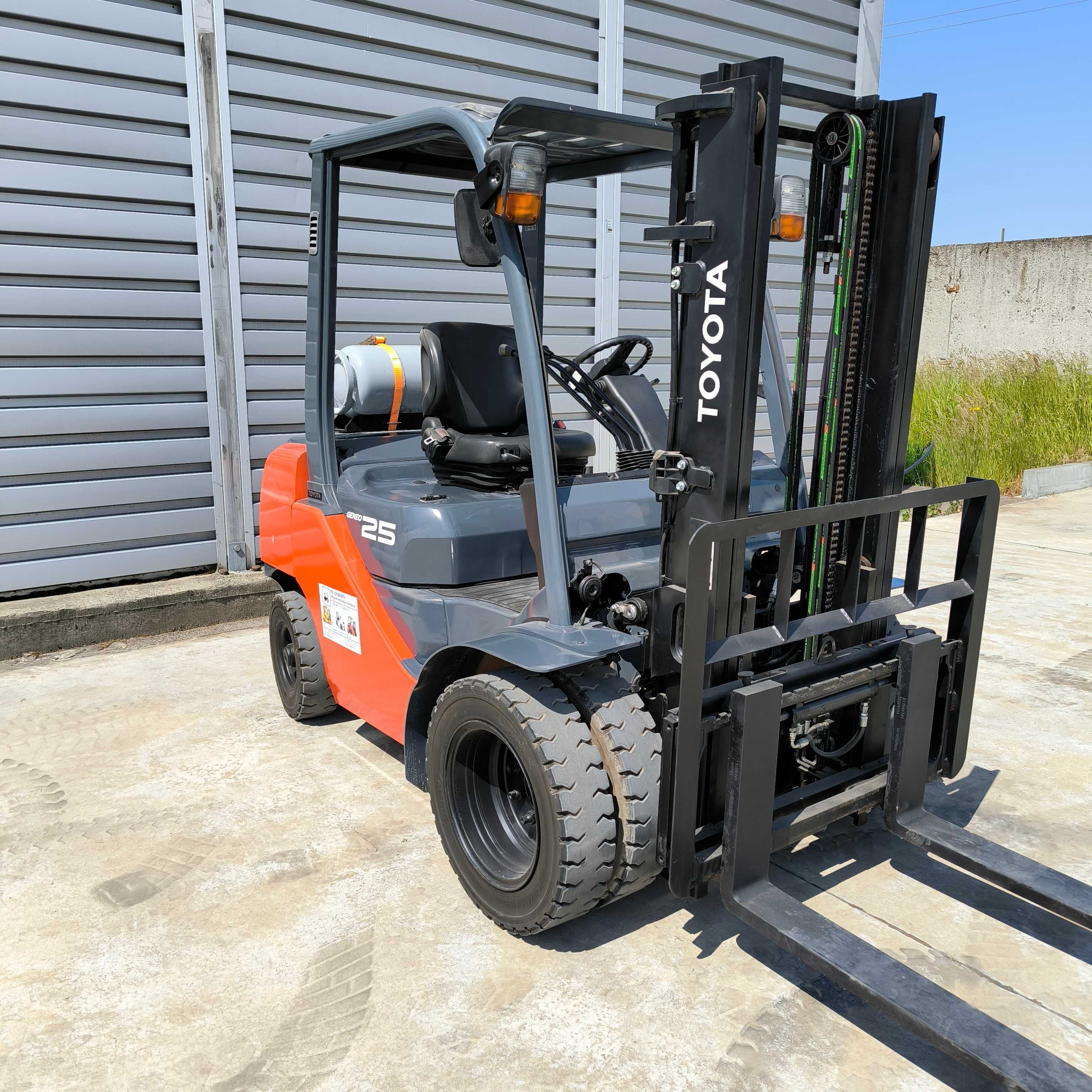 Навантажувач TOYOTA 02-8FG25 2019р 2,5тон