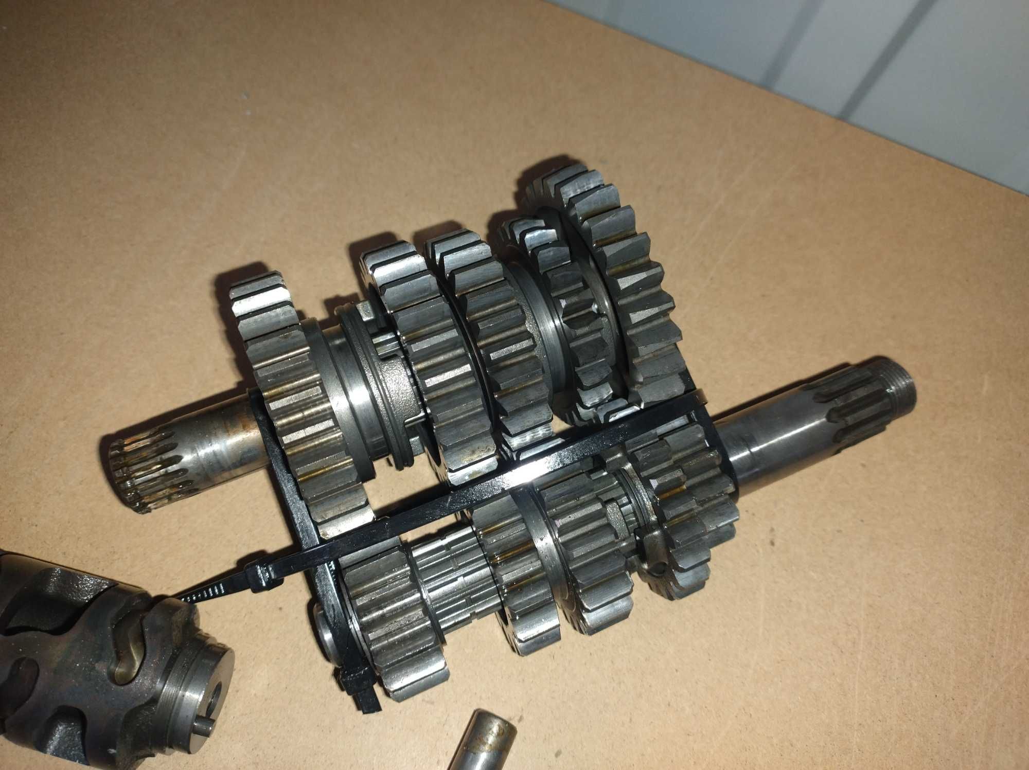 Suzuki rmz 250 rok 06- skrzynia biegów