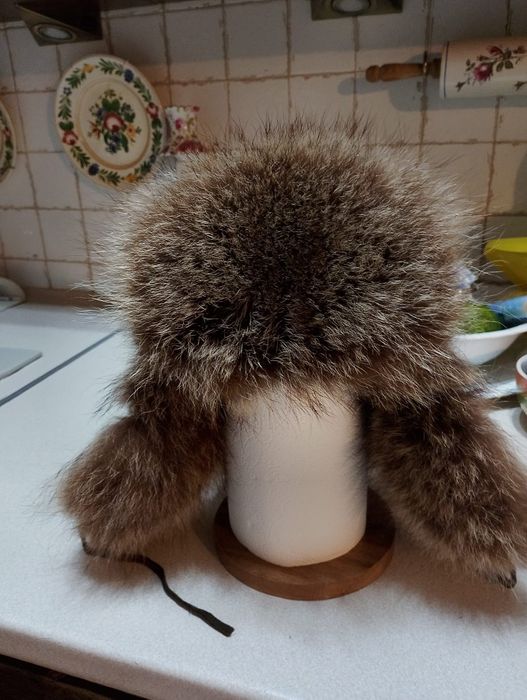 Czapka uszatka zamszowa