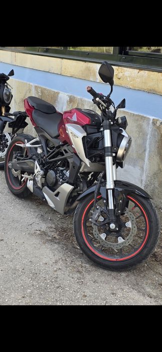 Vendo Honda CB125R