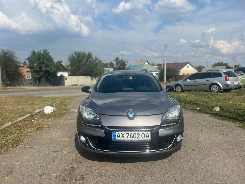 Меган 3 у відмінному стані