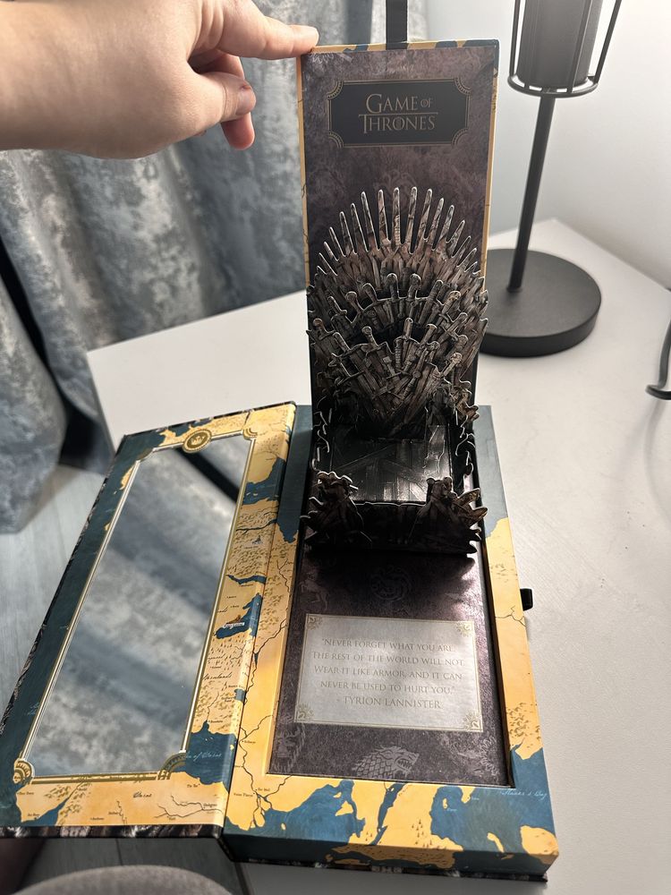 Палетка тіней Game of Thrones Urban Decay