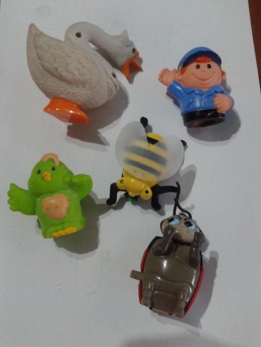 Bonecos de vários temas