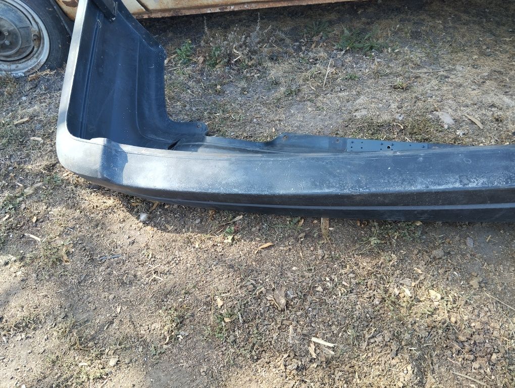 Продам бампер на Passat b3 універсал