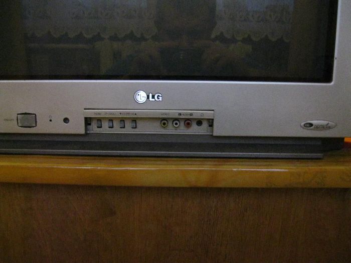 Телевизор LG CT-21Q66KEX Flatron