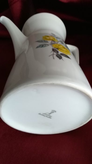 Dzbanek z różą porcelana sygnowana stara