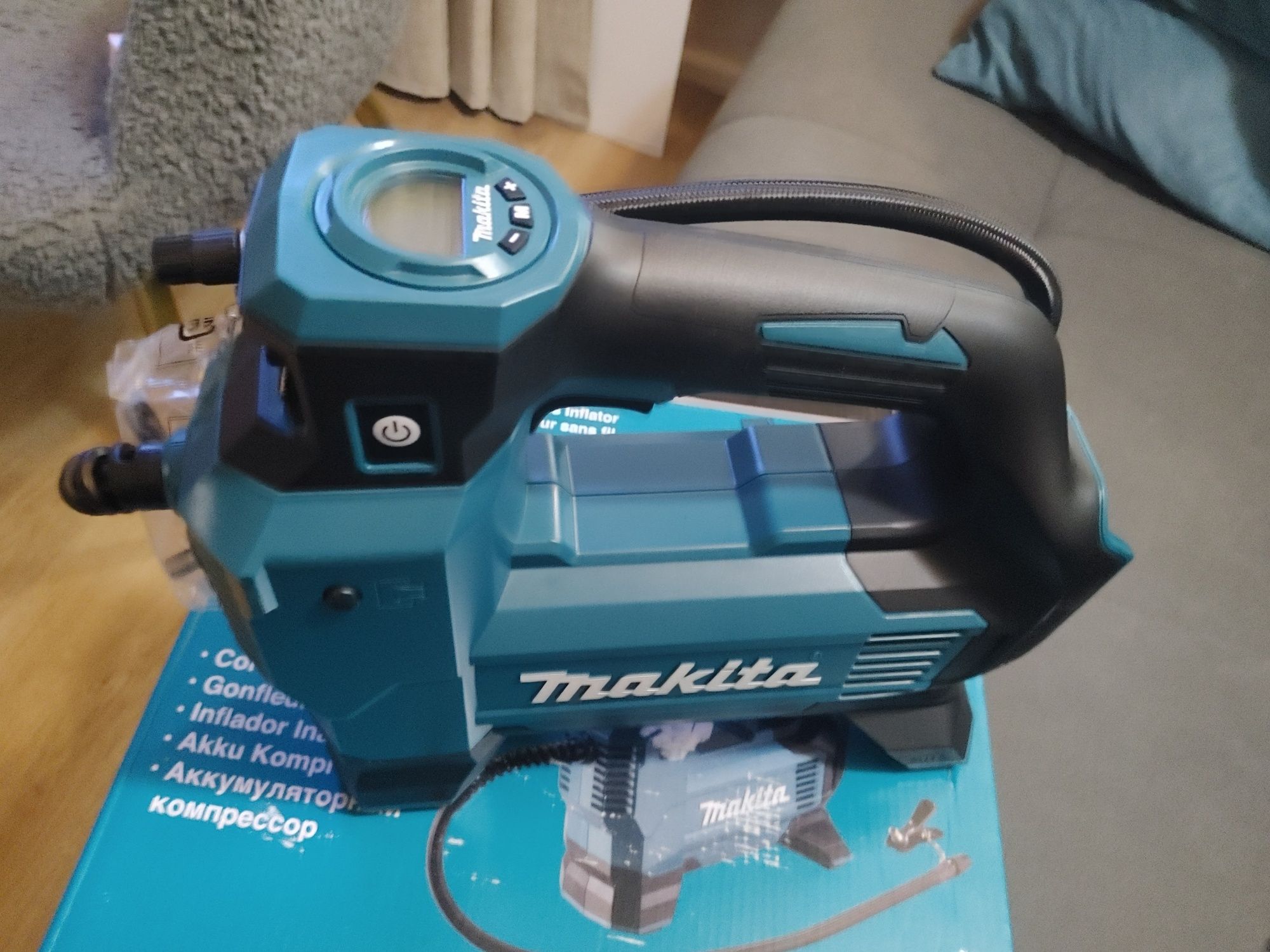 Mini kompresor makita. Polecam
