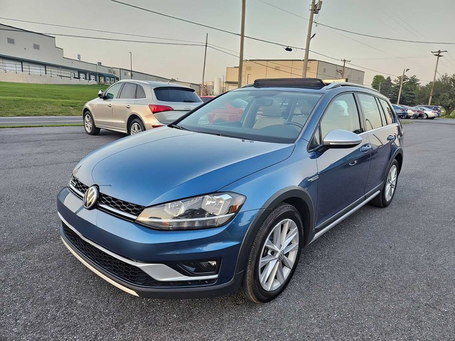 Volkswagen Golf      2019