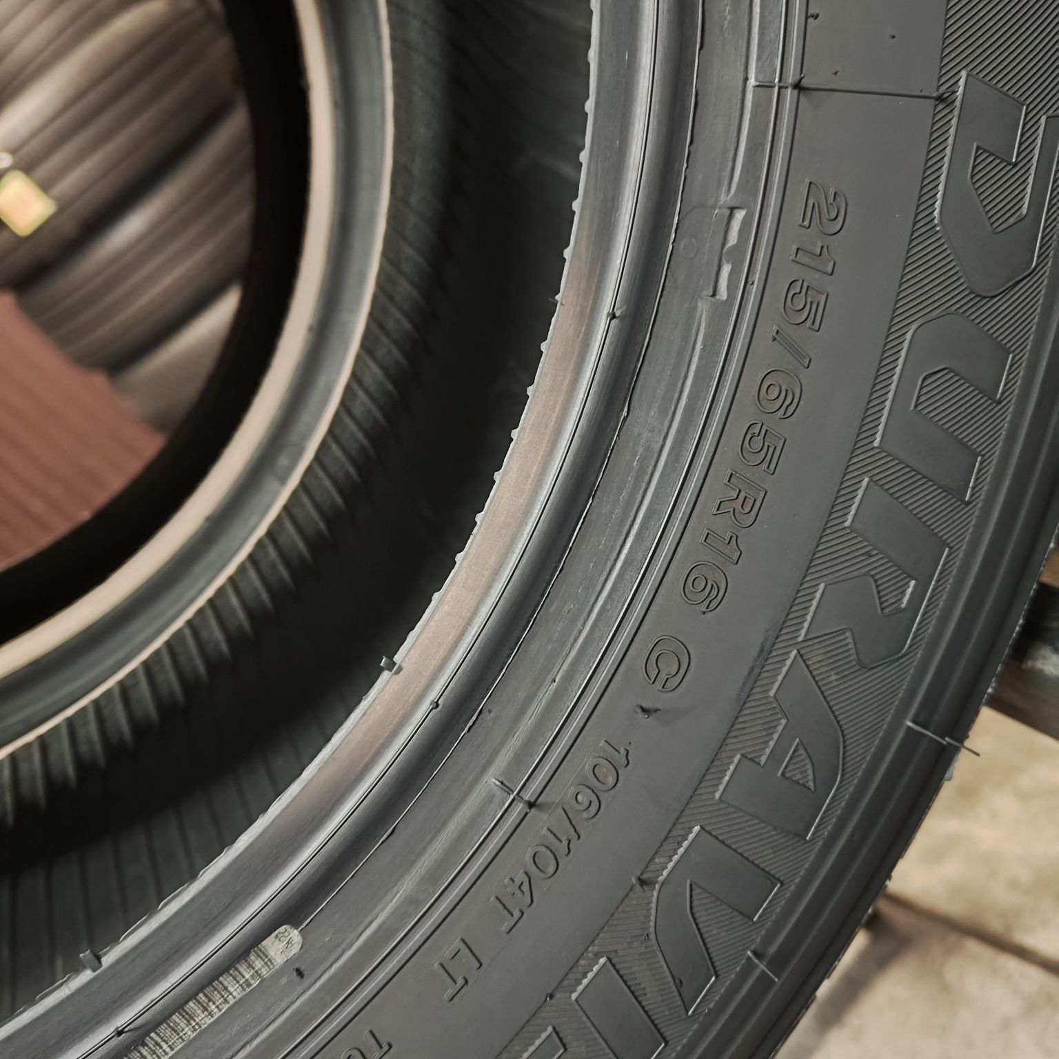 215/65/16 C Sprzedam parę opon letnich Bridgestone