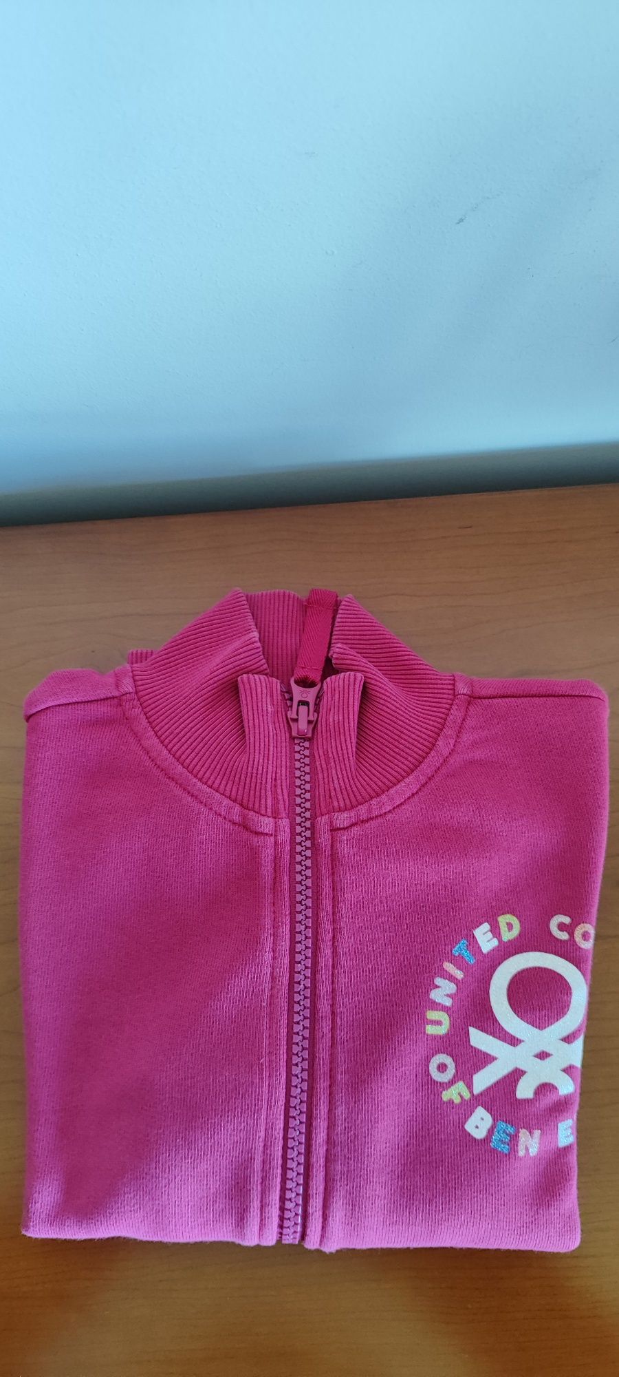 Dois casacos para menina como novos.