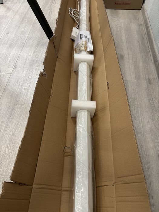 Продам Проекционный экран моторизированный