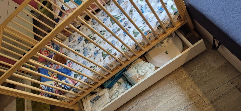 Łóżeczko z funkcją bujania