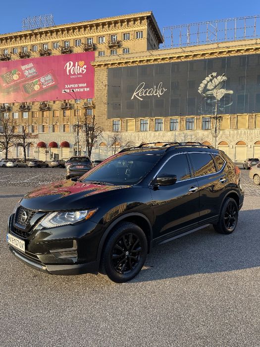 Продам ніссан рог 2017 року SE+