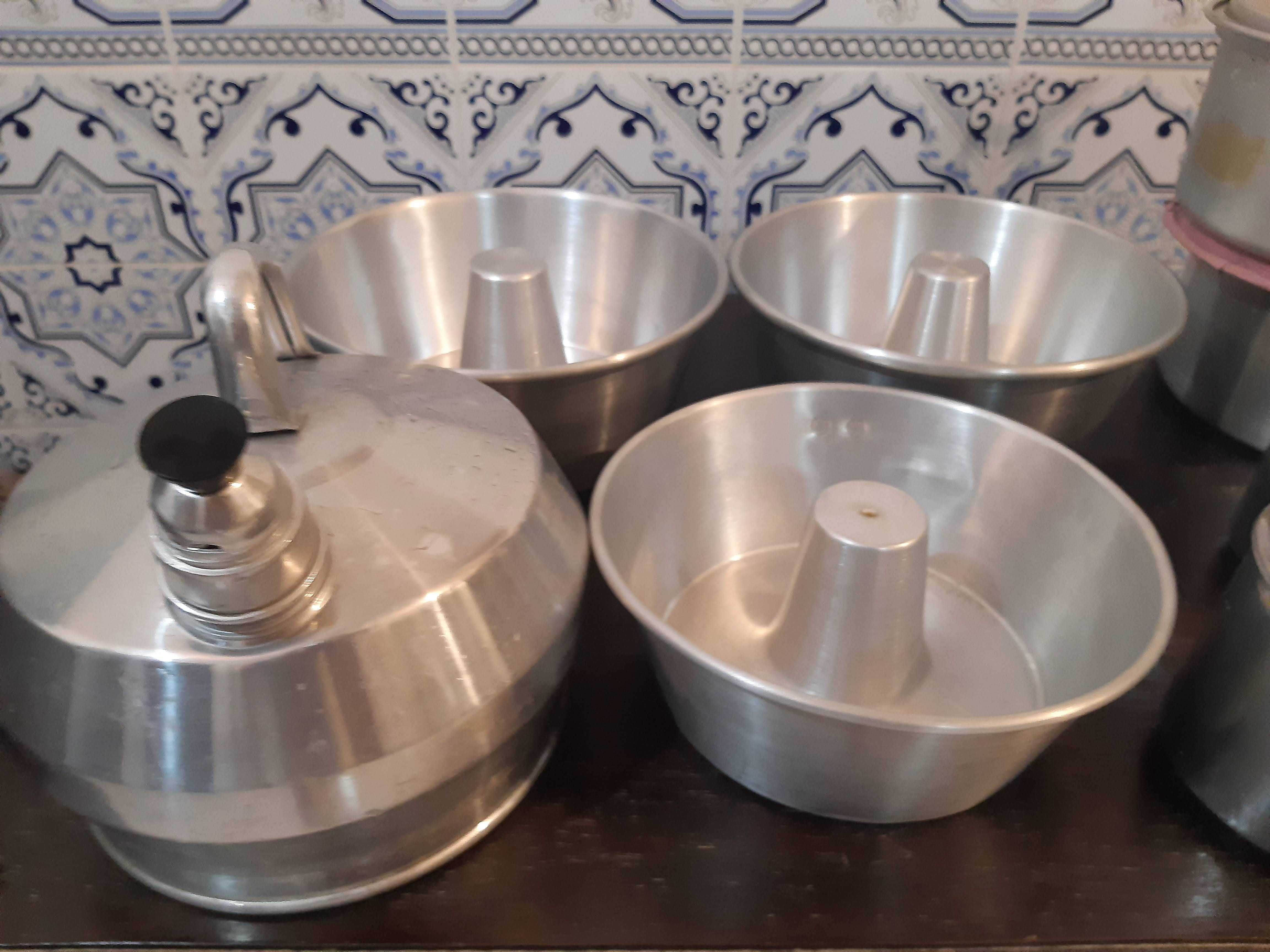 Conjunto 3 formas+chaleira+2panelas+2cafeteiras+2copos,aluminio, novos