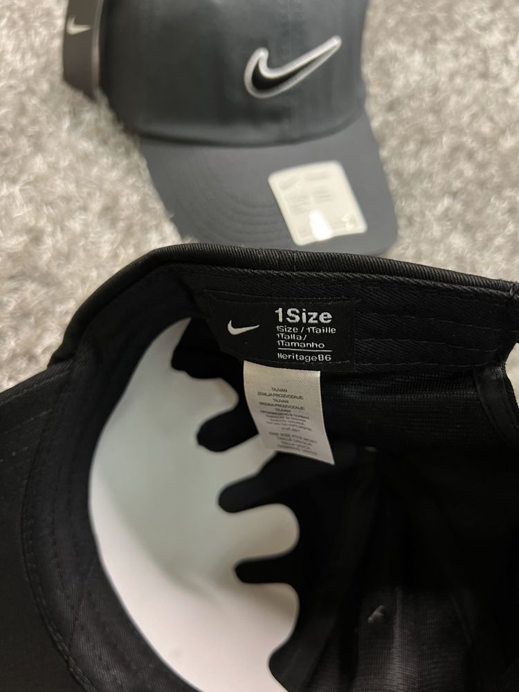 Нові кепки Nike Essential Swoosh