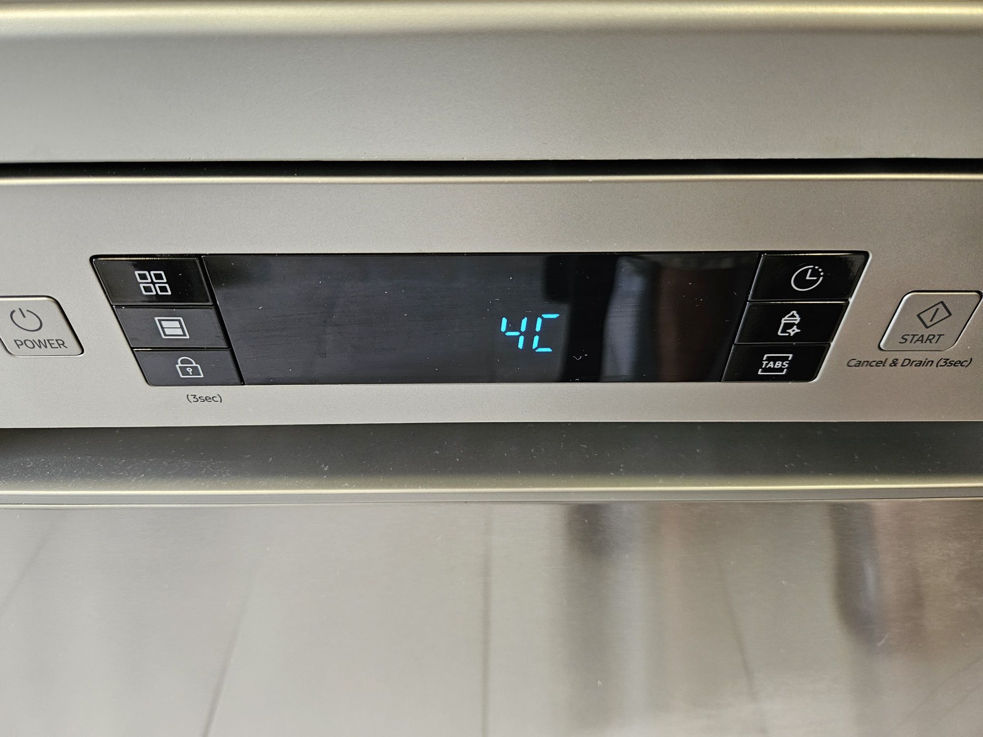 Máquina lavar louça Samsung Avariada